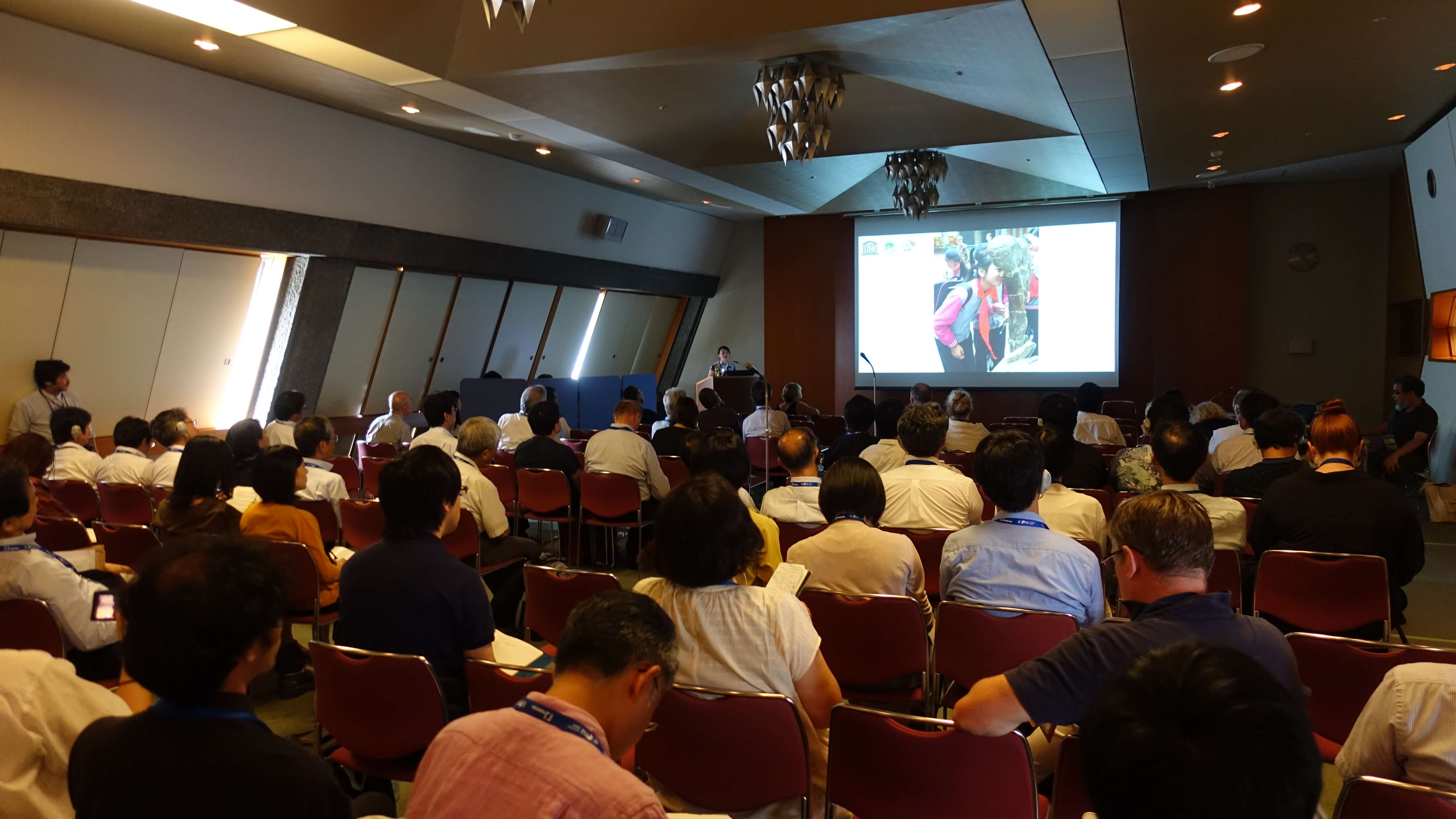 0904 在自然博物馆专会上演讲.JPG